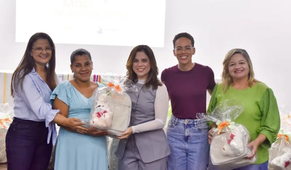 Acolhimento e cuidado marcam entrega de enxovais para futuras mães em Arapiraca