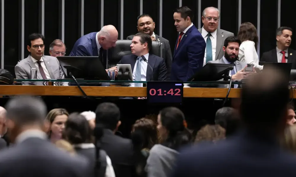Escala 6x1: relatório deve ser apresentado na próxima segunda-feira