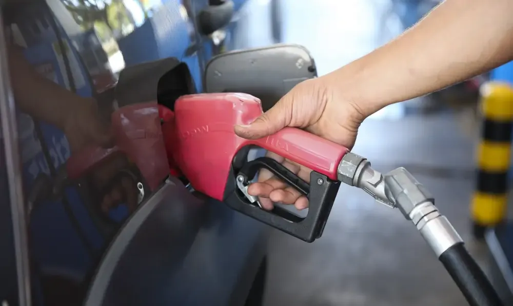 Governo quer fixar valor de subvenção para gasolina em R$ 0,44