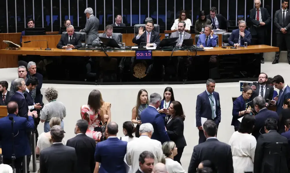 Quanto ganha um deputado federal no Brasil 