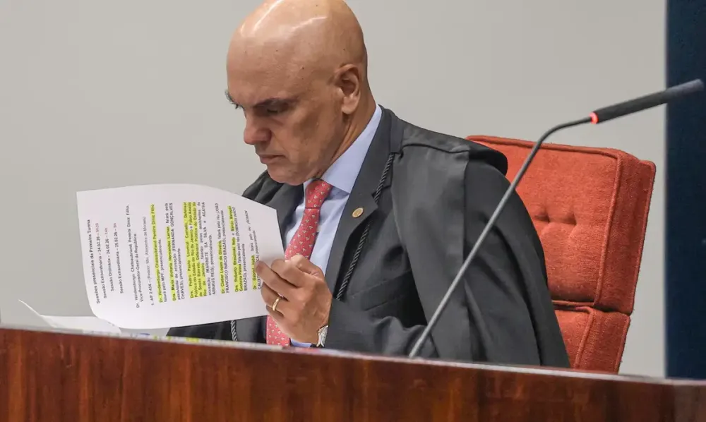 Moraes envia à PGR pedido para investigar recursos do filme Dark Horse