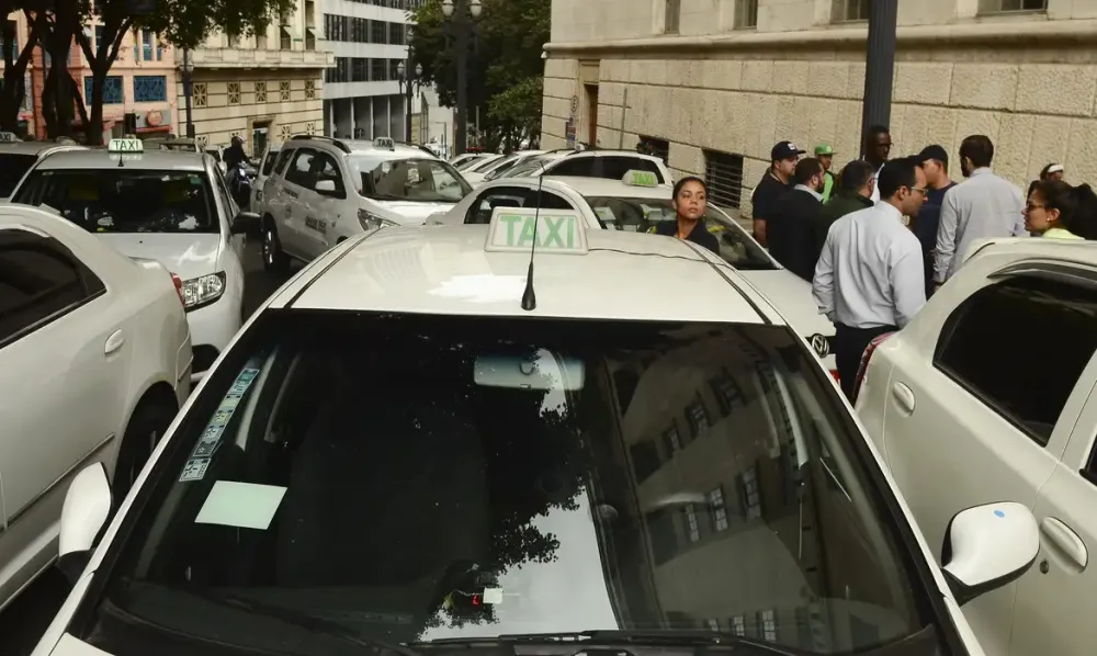 Move Brasil: BNDES inicia crédito para motoristas de app e taxistas