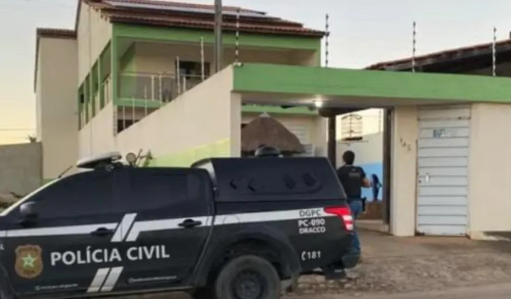Polícia Civil realiza operação em imóveis da família de 'Vitinho' em Arapiraca