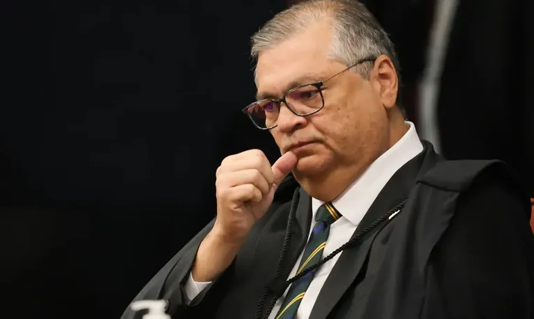 Dino diz que pagamento de novos penduricalhos está proibido