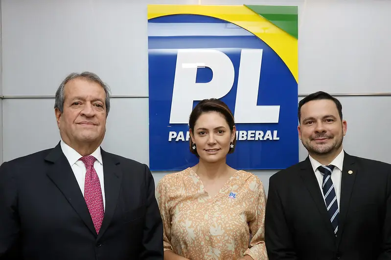 Perdão de Michele a Flávio soa falso