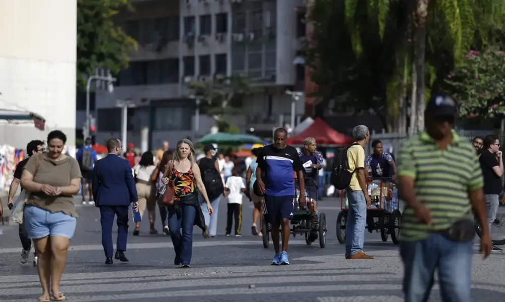 CCJ do Senado deve analisar PEC da Escala 6x1 na próxima quarta-feira