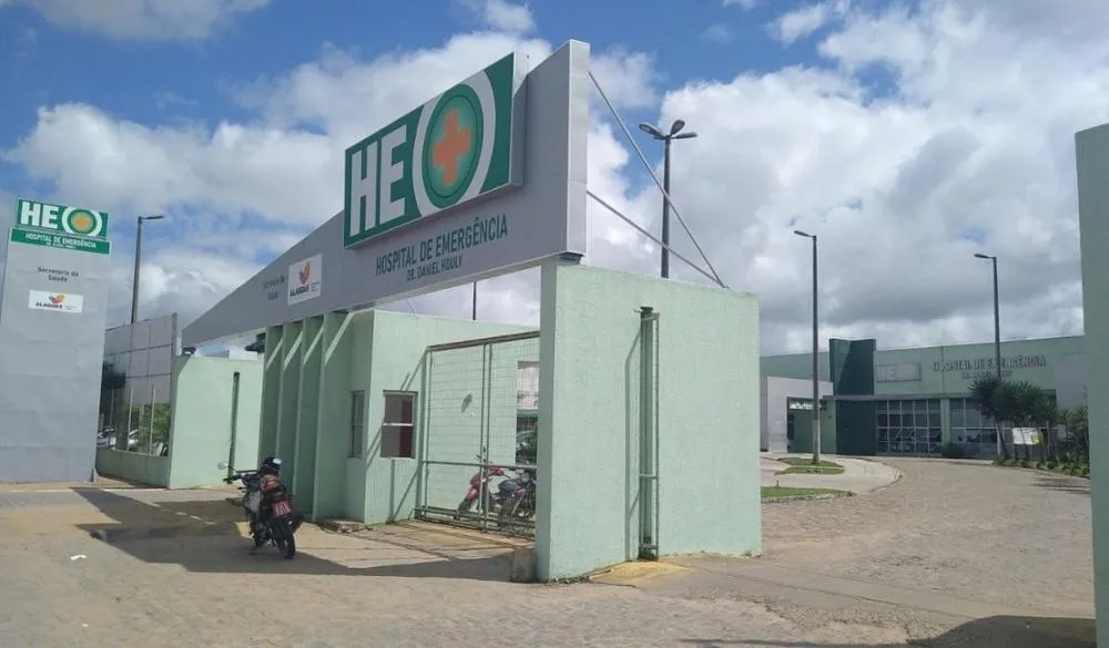 Homem sofre ataque do próprio sobrinho e é hospitalizado