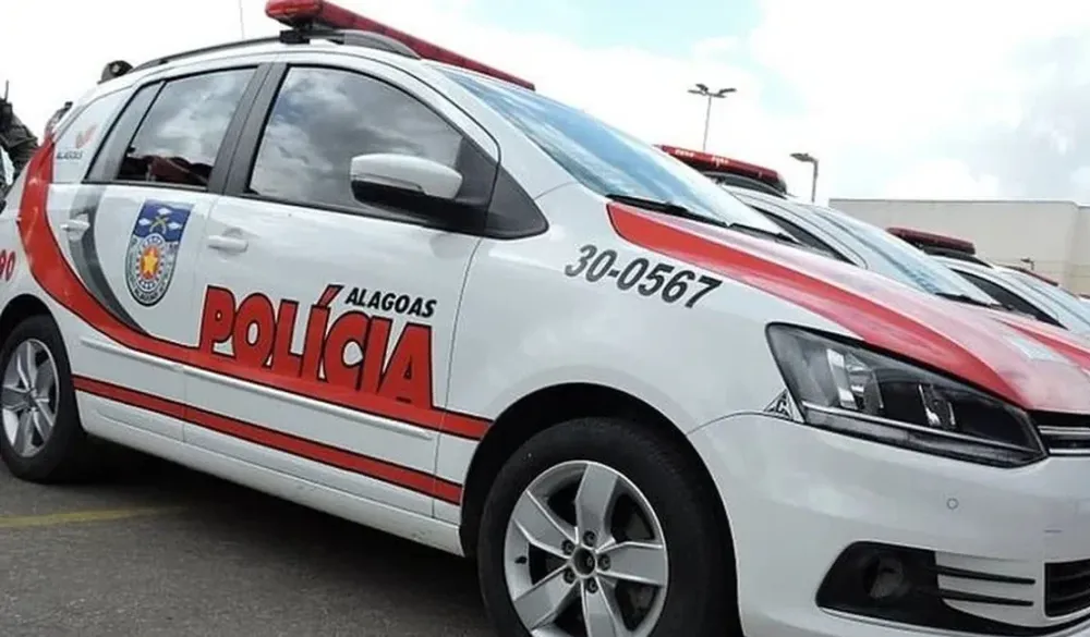 Policiais flagram homem mostrando pênis para quem passava pela AL-486, em Craíbas