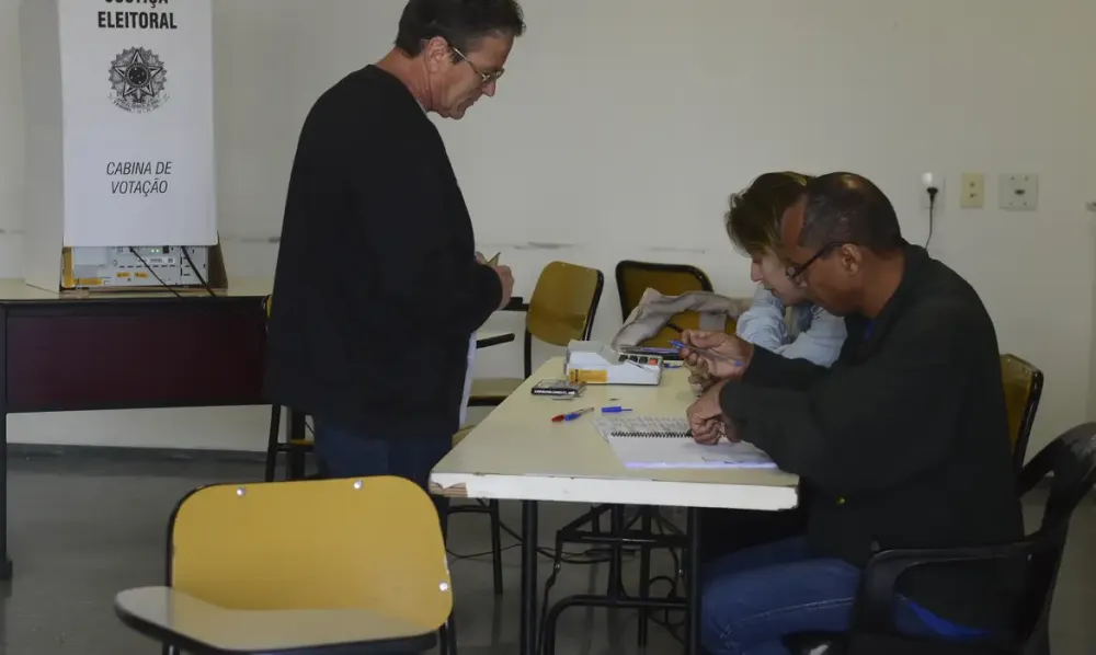 Eleitor ja pode se inscrever como mesario voluntario para 2026